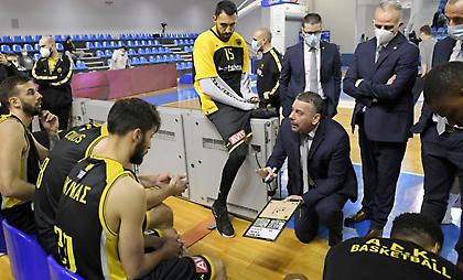 Παπαθεοδώρου: «Ήμασταν απαράδεκτοι»