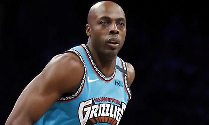 Στους Σίξερς ο Τόλιβερ με 10ημερο συμβόλαιο