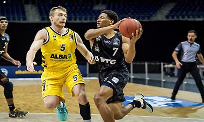 «Σόκαρε» την Άλμπα το Αμβούργο