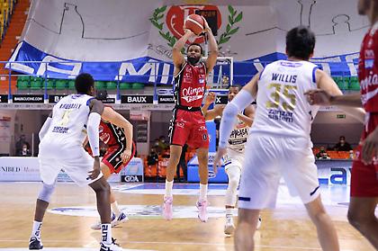 Έχασε από Μπρίντιζι κι έπεσε δεύτερη η Αρμάνι!