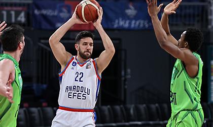 Ζόρικη νίκη για Εφές Αναντολού