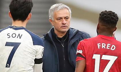 Μουρίνιο: «Δεν αξίζαμε να χάσουμε από τη Μάντσεστερ Γιουνάιτεντ»