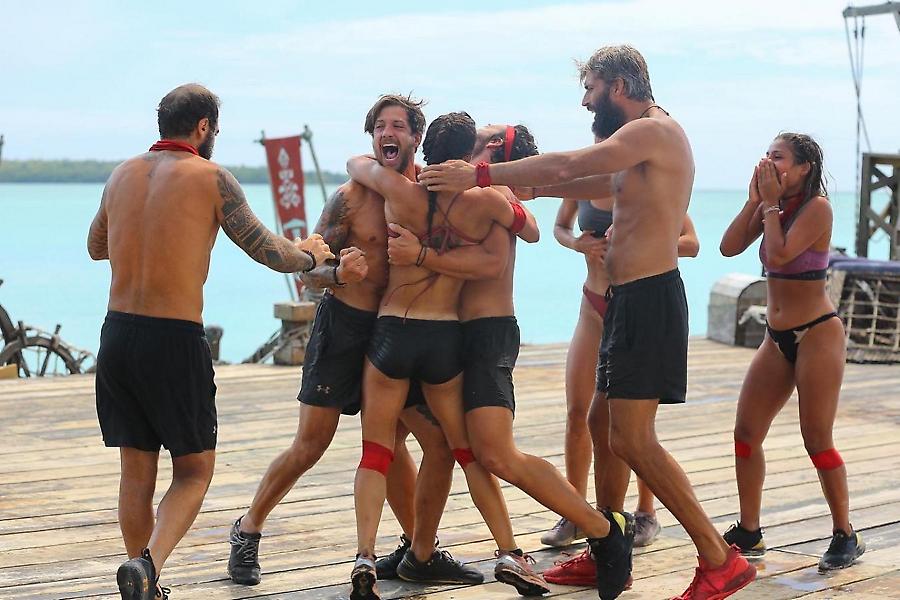 Survivor: Νίκη των Κόκκινων και διπλό έπαθλο