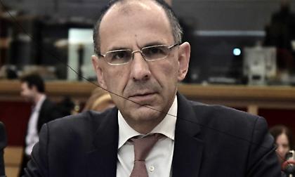 Γεραπετρίτης: Από Πέμπτη η διάθεση 900.000 self tests σε δημόσιο και ιδιωτικό τομέα