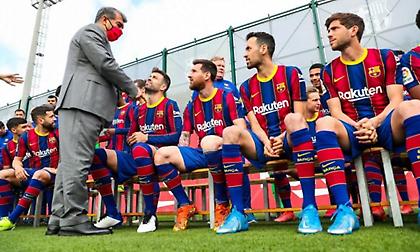 Λαπόρτα στους παίκτες της Μπαρτσελόνα: «Σας πιστεύω, πάμε για το νταμπλ»! (video)