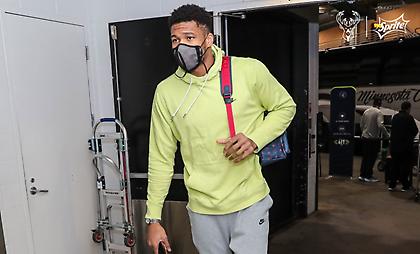 Χάνει και το ματς με Τίμπεργουλβς ο Γιάννης Αντετοκούνμπο