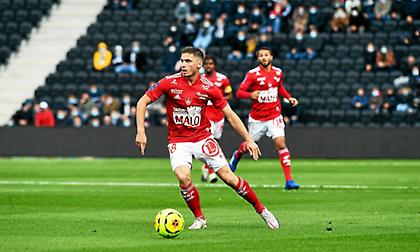 Στο στόχαστρο της Λιντς ο Περό