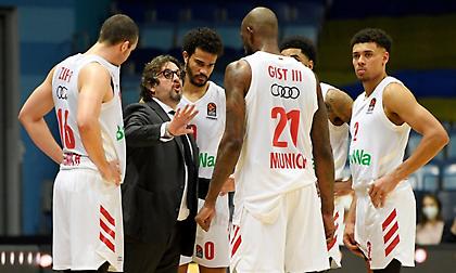 Δυσαρέσκεια του Τρινκιέρι για το πρόγραμμα της Μπάγερν στο πρωτάθλημα