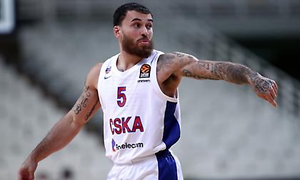 «Εξετάζουν Μάικ Τζέιμς οι Νικς»