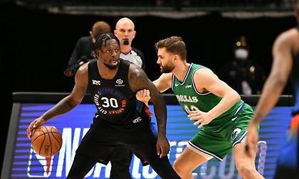 Παράσταση ο Ραντλ, πέμπτη νίκη στη σειρά για τους Νικς