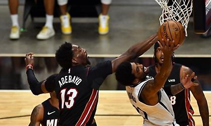 «Τέζαραν» τους Νετς με buzzer beater του Αντεμπάγιο οι Χιτ