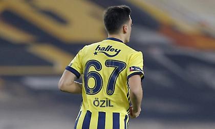 Εζίλ: «Τα παιδιά ονειρεύονται Μουντιάλ και Champions League, καμία Super League»