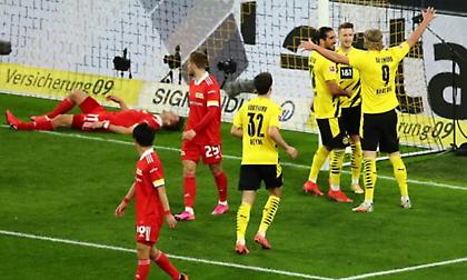 «Ζωντανή» για σεντόνι η Ντόρτμουντ – Το αγκάλιασε η Βόλφσμπουργκ