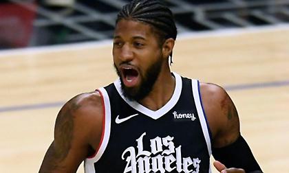 Με βόλες του Τζορτζ στο τέλος η νίκη των Κλίπερς επί των Μπλέιζερς