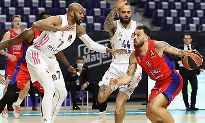 Επίσημο: Ελεύθερος για... φέτος από την ΤΣΣΚΑ ο Τζέιμς