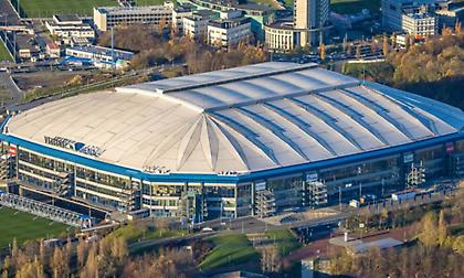 Σάλκε: Οπαδοί… την έπεσαν στους παίκτες λόγω του υποβιβασμού! (video)