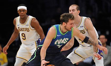 Μιλγουόκι Μπακς-Φιλαδέλφια Σίξερς