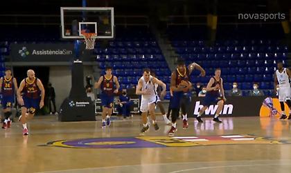 Κλέψιμο και κάρφωμα από τον… playmaker Ντέιβις (video)