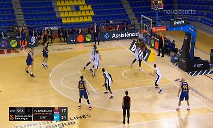 Απίθανο καλάθι από τον Ντέιβις (video)