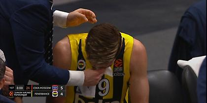 Άνοιξε η μύτη του Ντε Κολό ύστερα από σύγκρουση με τον Κουρμπάνοφ (video)