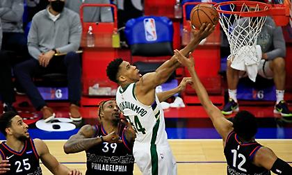 Tα highlights του Γιάννη Αντετοκούνμπο απέναντι στους Σίξερς