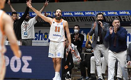 Απίθανο αυτοτρολάρισμα στα social media από τον Γιαννόπουλο για τα 2/10 τρίποντα (video)