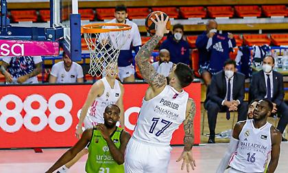 Εύκολα η Ρεάλ, ζόρικα η Βαλένθια τον Αθηναίου