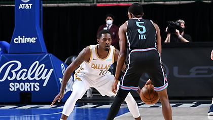 Κινγκς-Μάβερικς