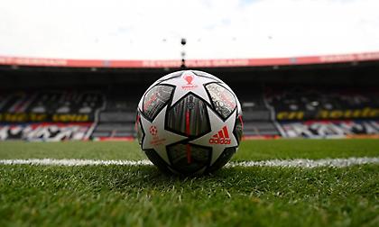 Οι ενδεκάδες στο Παρί-Σίτι