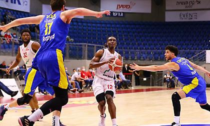 Έχασε από… one man show η Μακάμπι!