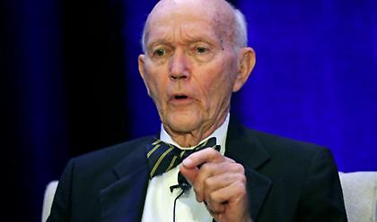 Πέθανε ο «τρίτος άνθρωπος» του Apollo 11