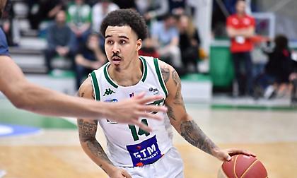 Έκανε πρόταση στον Μουρ η Μπασκόνια