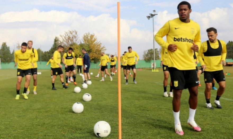 Άρης: Ενοχλήσεις ο Μάνος, «μπήκε» ο Μήτρογλου