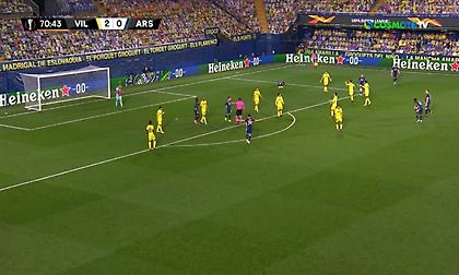 Με πέναλτι η Άρσεναλ των 10 παικτών μειώνει σε 2-1 (video)