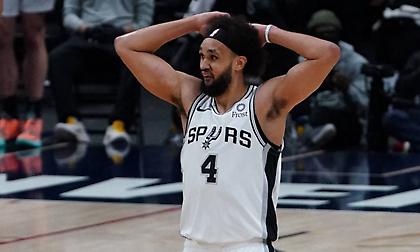 Τέλος η σεζόν για Ντέρικ Γουάιτ