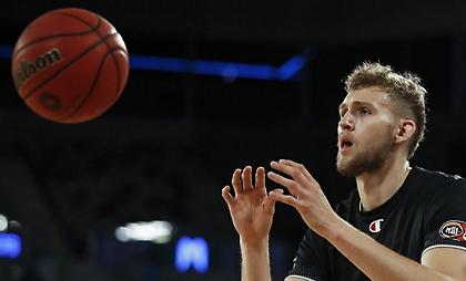 Απέφυγε τη ζημιά στο γόνατο ο Λαντέιλ