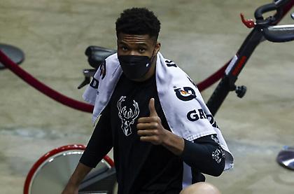 Μπούντενχολζερ: «Ελπίζουμε να μην είναι σοβαρός ο τραυματισμός του Γιάννη»