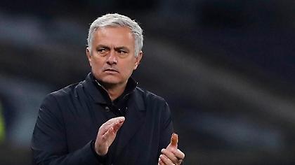 Μουρίνιο: «Είμαι σε διακοπές, θα περιμένω για να επιστρέψω»