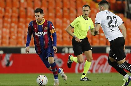 «Ζωντανή» η Μπαρτσελόνα, δραπέτευσε από το «Μεστάγια»