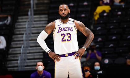 ΛεΜπρον Τζέιμς: Χάνει το αποψινό παιχνίδι των Λέικερς με τους Νάγκετς