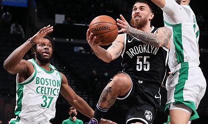 Νετς: Ετοιμάζουν και δεύτερο 10ήμερο συμβόλαιο στον Τζέιμς