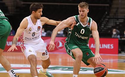 «Πολύ κοντά στην Αρμάνι ο Γουόκαπ»