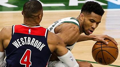 «Άγγιξε» το triple-double ο Γιάννης