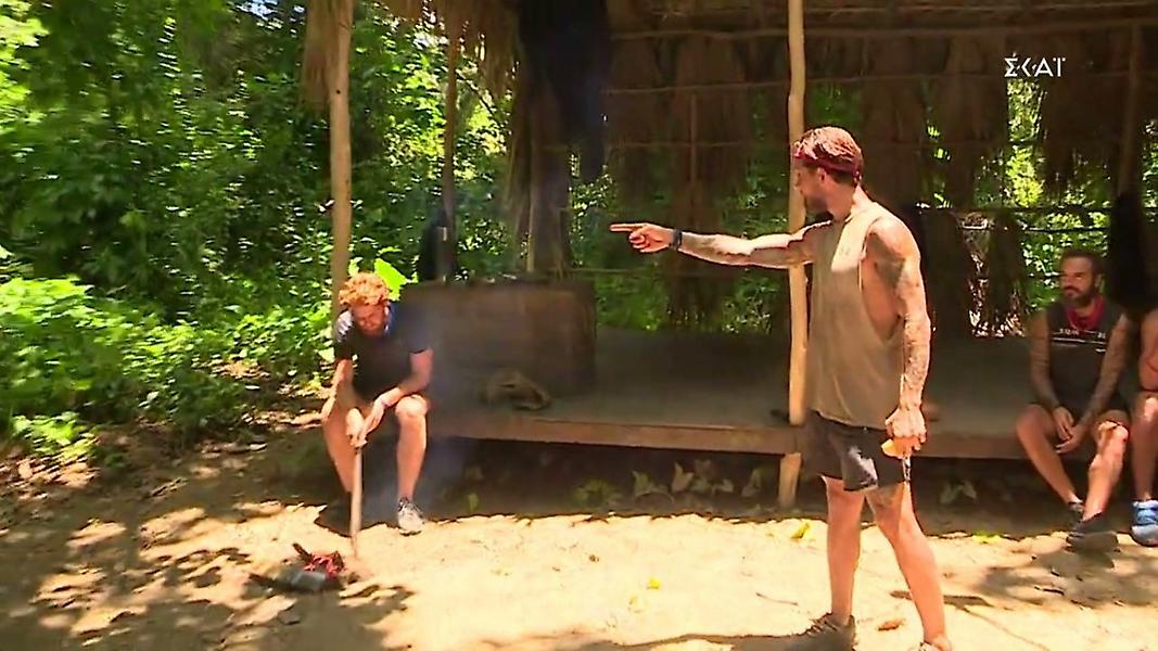 Survivor: Στο στόχαστρο πάλι ο Τζέιμς (video)