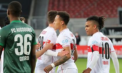 Έχασε στη Στουτγκάρδη και «βυθίζεται» η Άουγκσμπουργκ