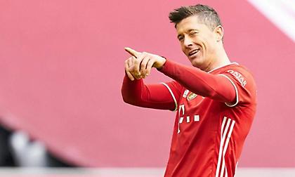 Χατ-τρικ ο Λεβαντόφσκι, άλλο ένα γκολ για να γράψει ιστορία!