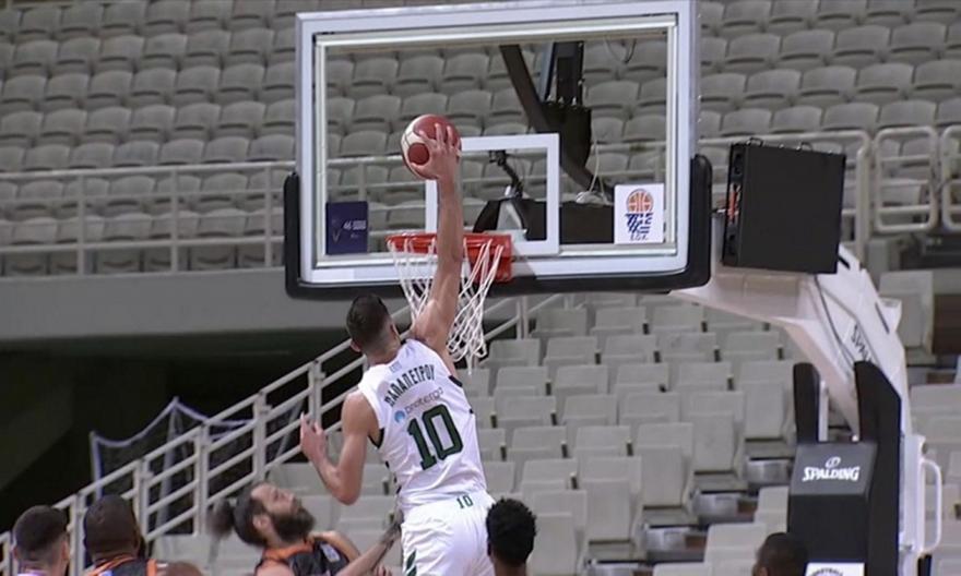 Τρομακτικό κάρφωμα από τον Ιωάννη Παπαπέτρου!