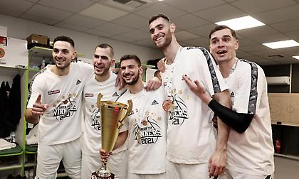 Ο Χεζόνια αποθεώνει τον Παπαπέτρου με «γαλλικά» (video)