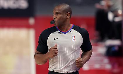 NBA: Διαγνώστηκε με καρκίνο στο πάγκρεας ο διαιτητής Τόνι Μπράουν