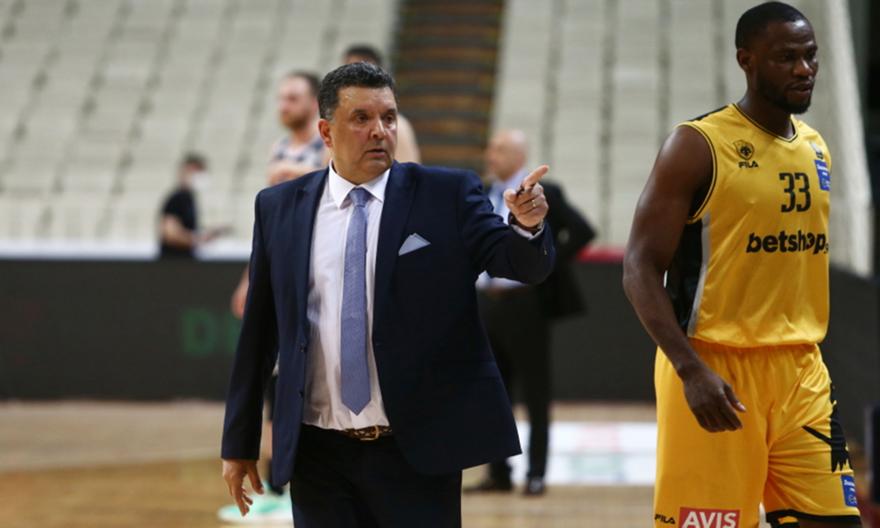 Αγγέλου: «Είναι πολύ δυνατή από μέσα η ΑΕΚ – Η επίθεση είναι το 90% του μπάσκετ»